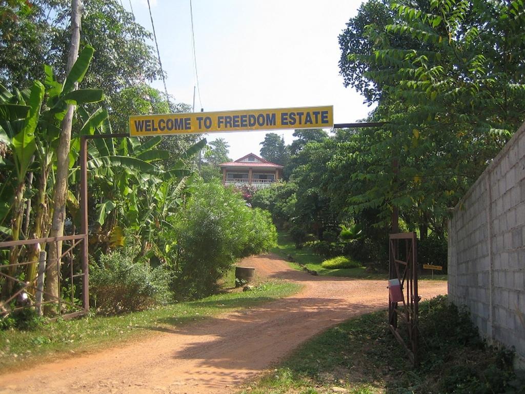 Freedom Estate Sea View Apartments Koh Lanta Exterior photo
