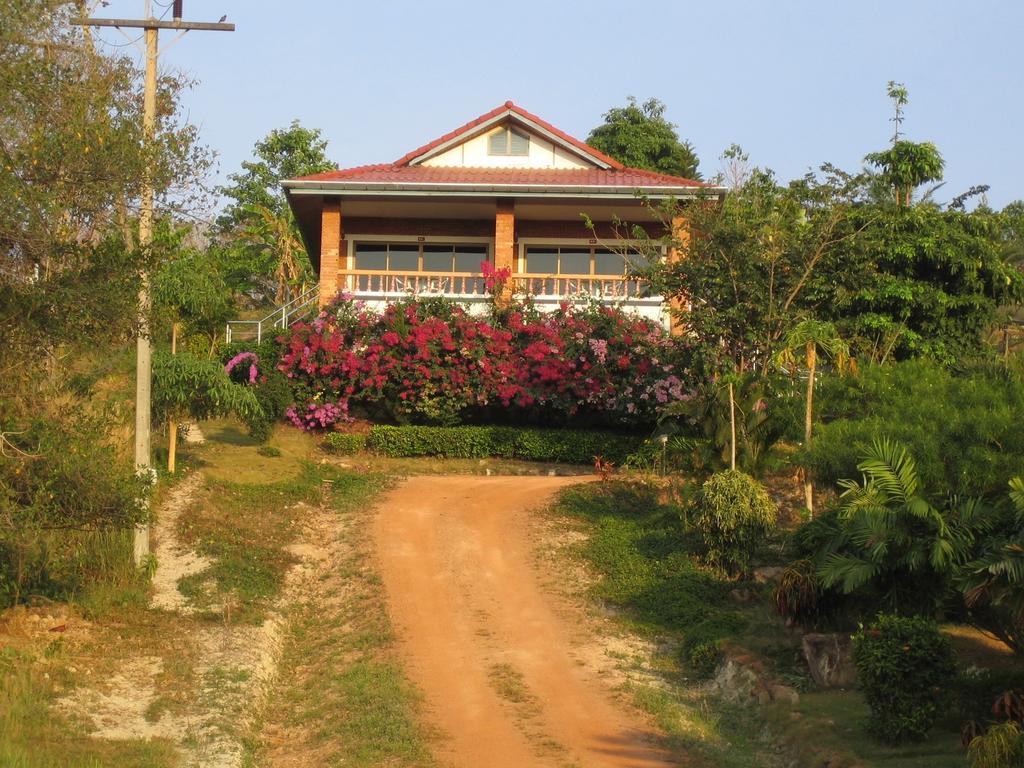 Freedom Estate Sea View Apartments Koh Lanta Exterior photo