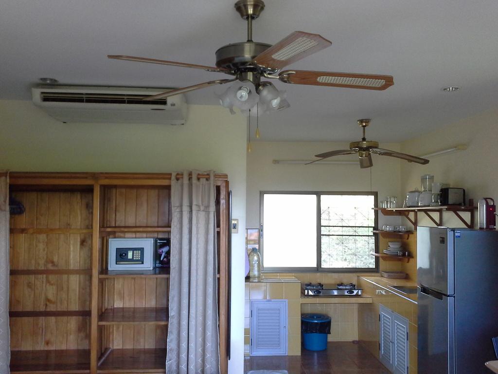 Freedom Estate Sea View Apartments Koh Lanta Room photo